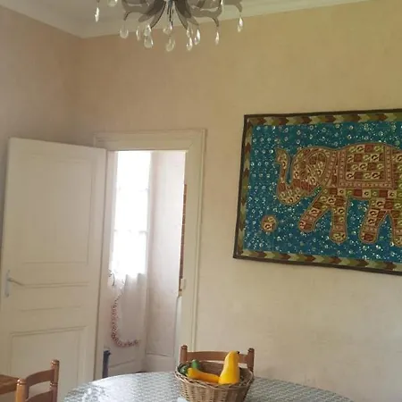 아파트 De La Pique